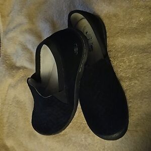 Size 9 JBU by JAMBU Womens Cherry Hill Shoes Black Leather Slip On Shoe